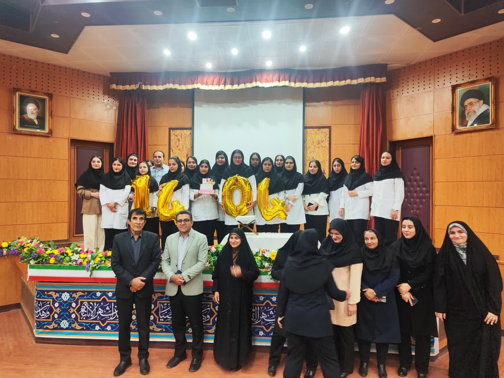 برپایی آیین روپوش سفید  دانشجویان  مامایی ورودی مهر  ۱۴۰۴ 