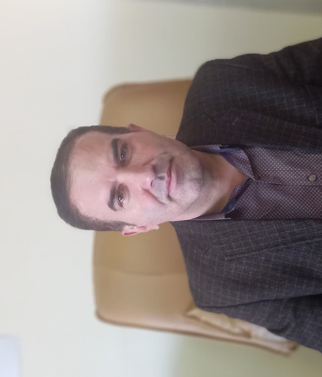 دکتر حسین صادقی منصور خانی